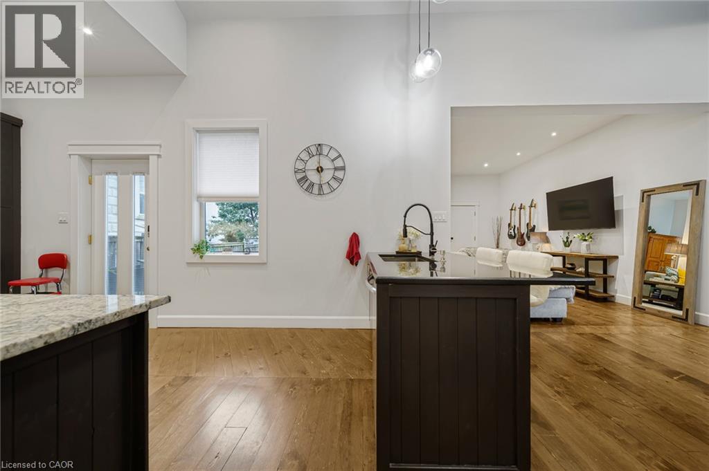 28 Cambridge Street Property Photo 12