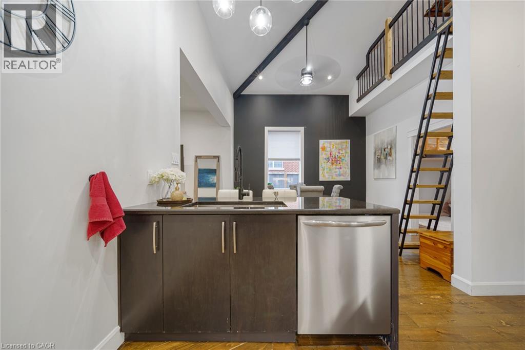 28 Cambridge Street Property Photo 18