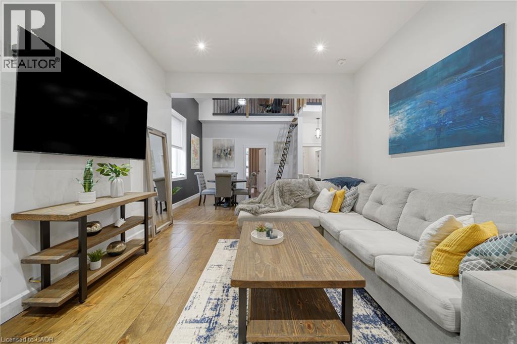 28 Cambridge Street Property Photo 26