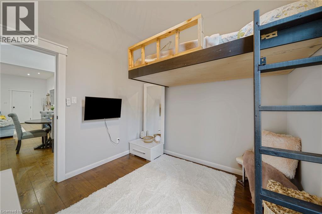 28 Cambridge Street Property Photo 30