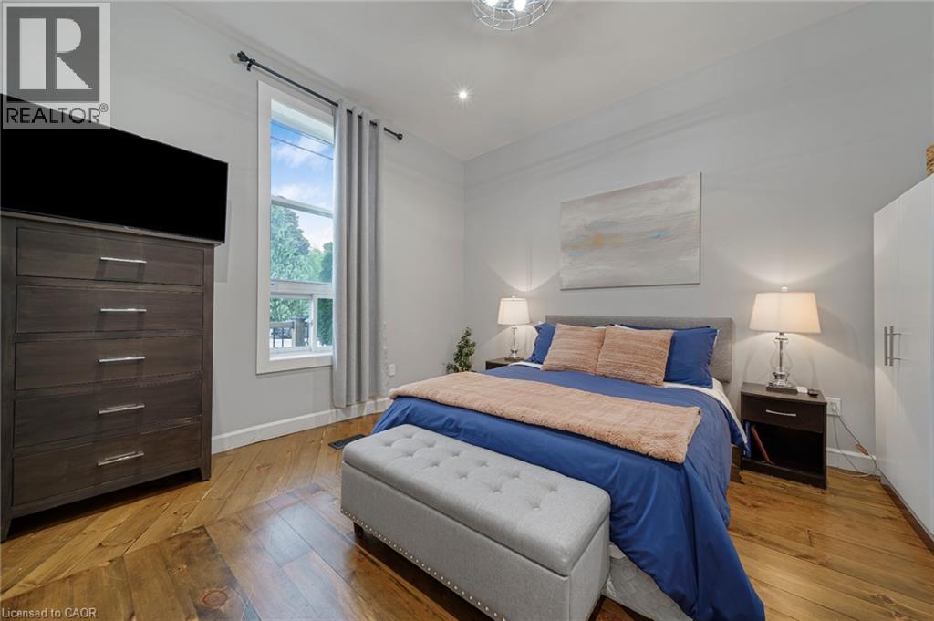 28 Cambridge Street Property Photo 33