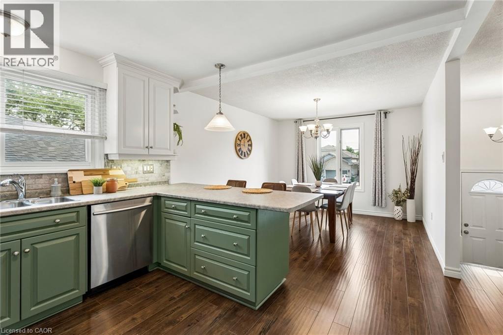 317 Rexford Drive Property Photo 14