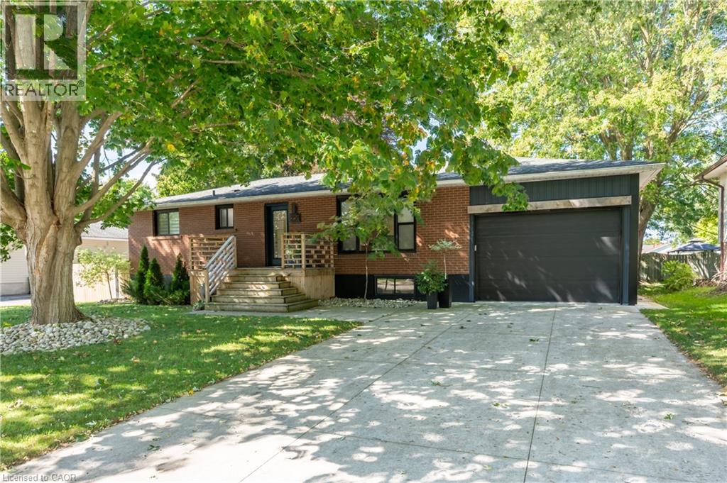 238 Morenz Drive Property Photo 1