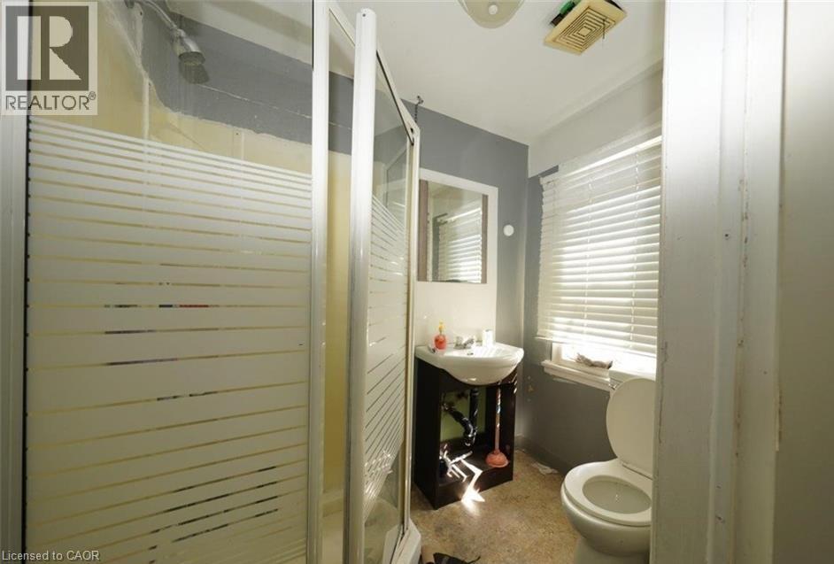 9 Albert Street Property Photo 5