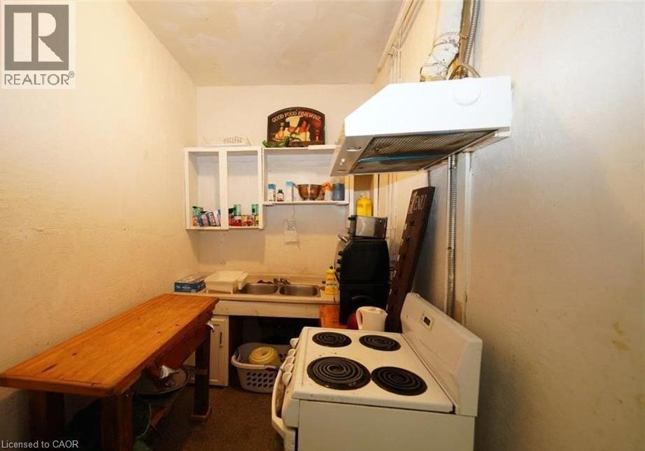 9 Albert Street Property Photo 6