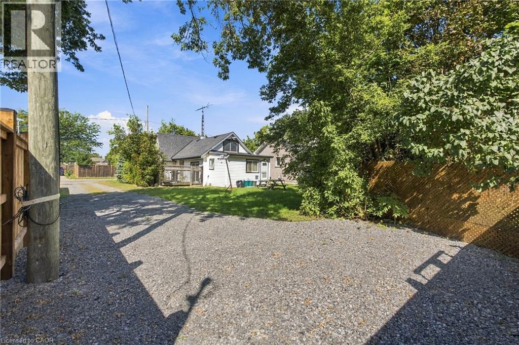 116 Dufferin Street Property Photo 8