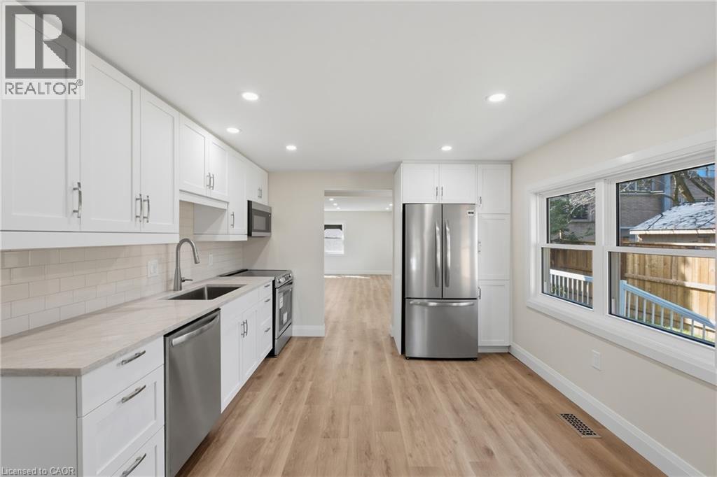 116 Dufferin Street Property Photo 18