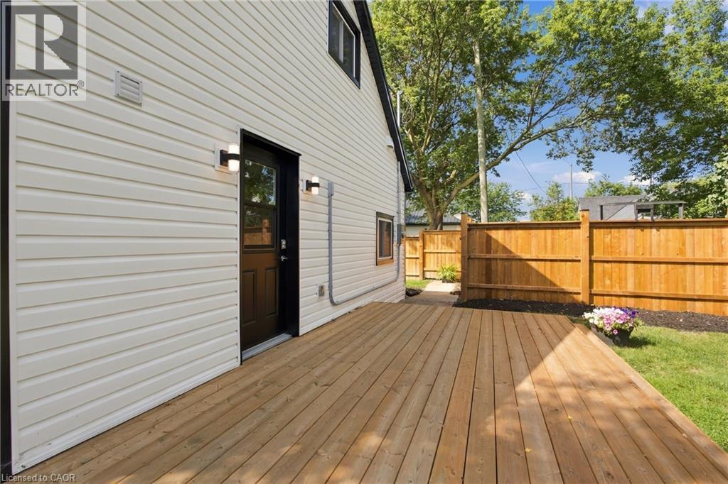 116 Dufferin Street Property Photo 34