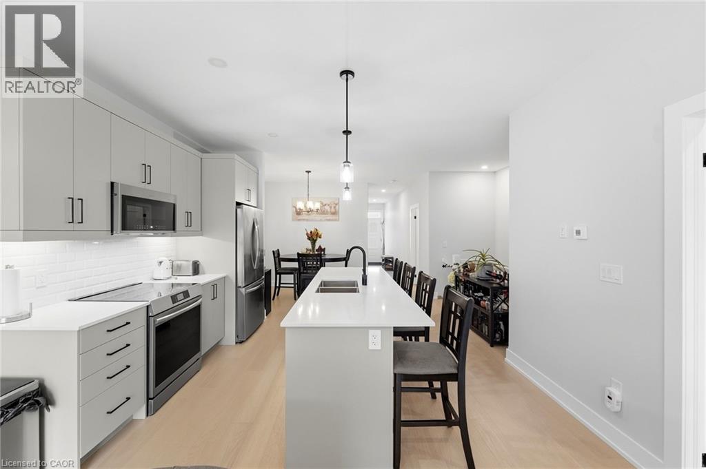226 Lafayette Street E Property Photo 9