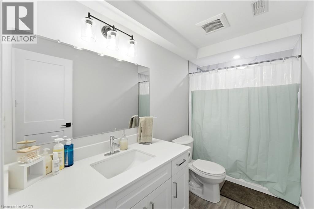 226 Lafayette Street E Property Photo 25