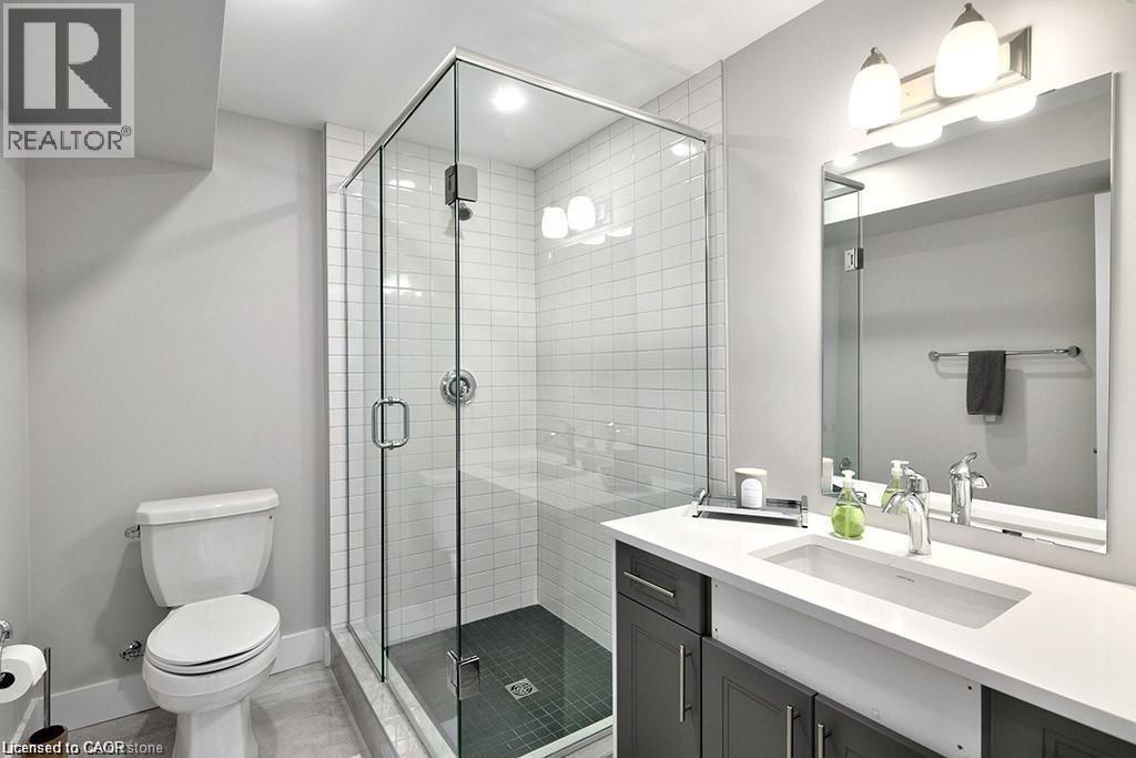 123 Courtland Street Property Photo 24