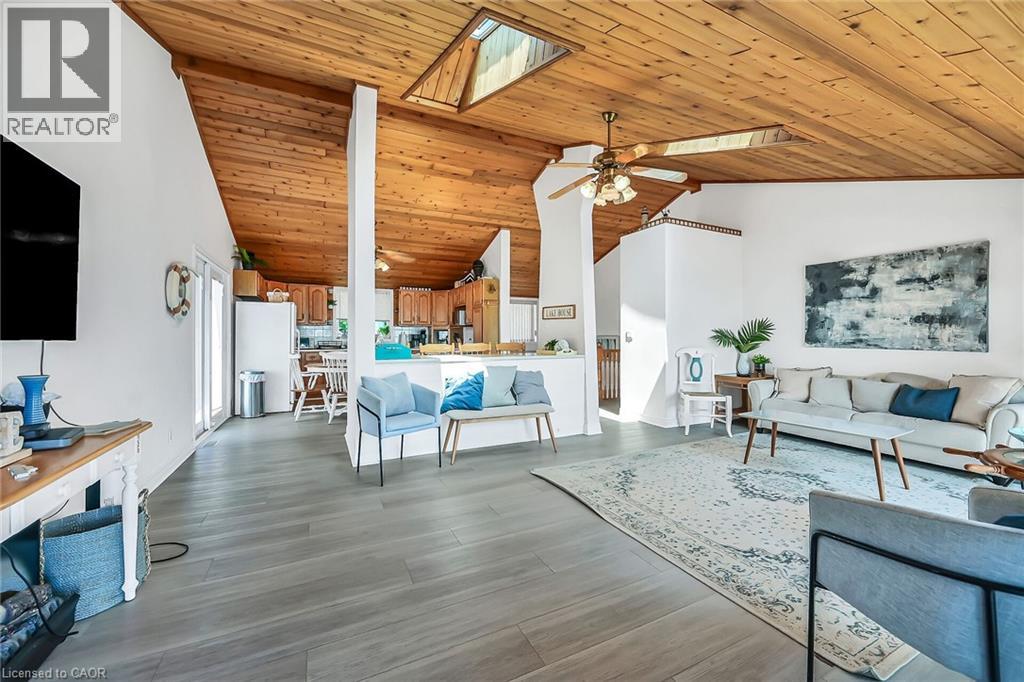 61 Horseshoe Bay Road Property Photo 15