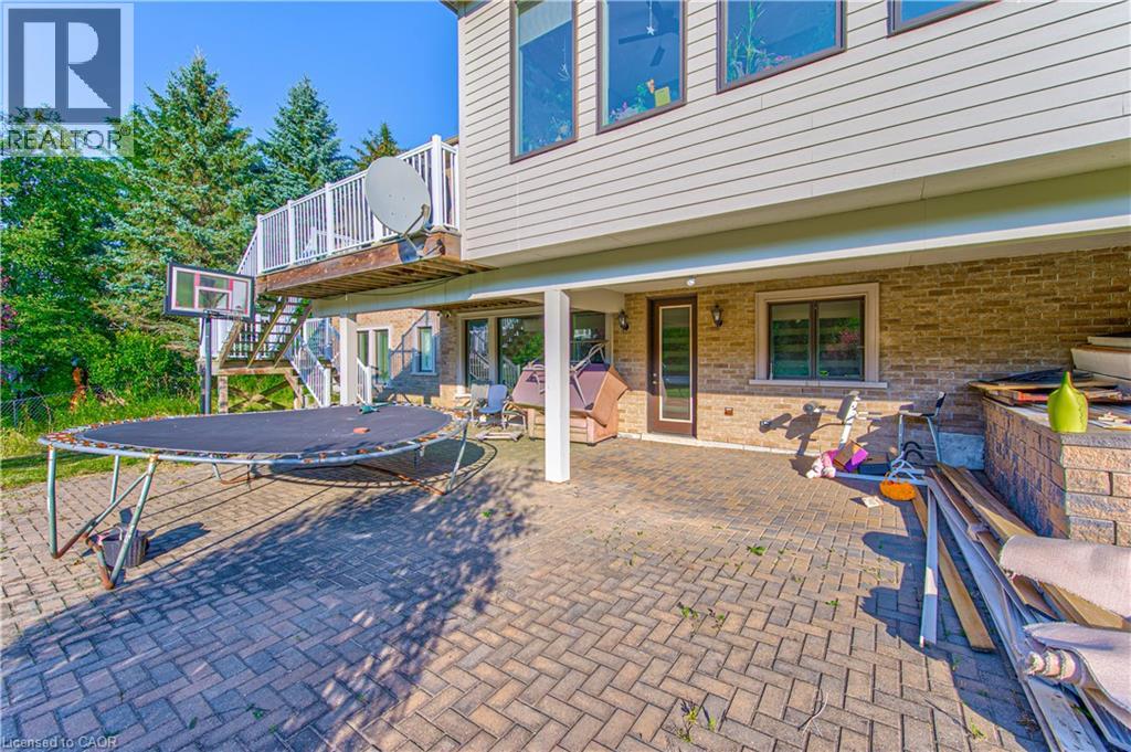330 Macdonald Street Property Photo 28