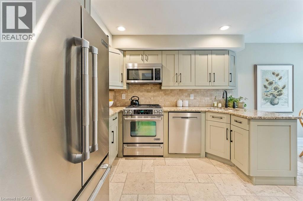 2331 Marine Drive Property Photo 4