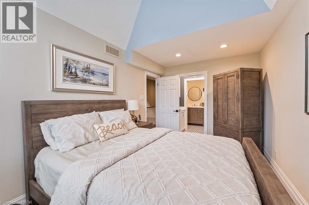 2331 Marine Drive Property Photo 16