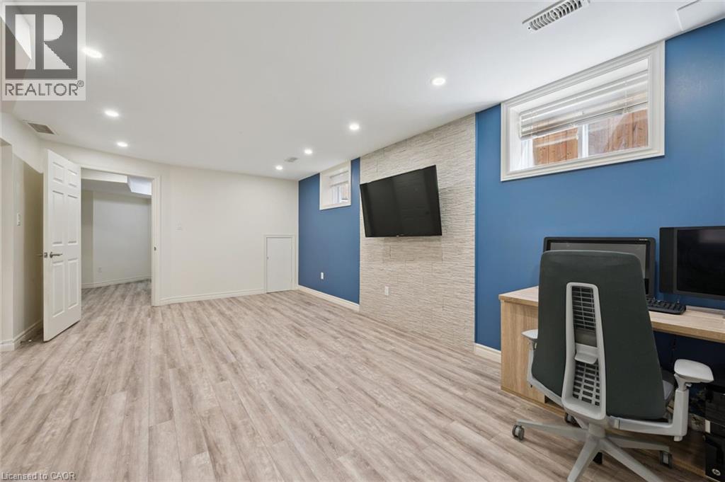 53 Aberdeen Street Property Photo 32