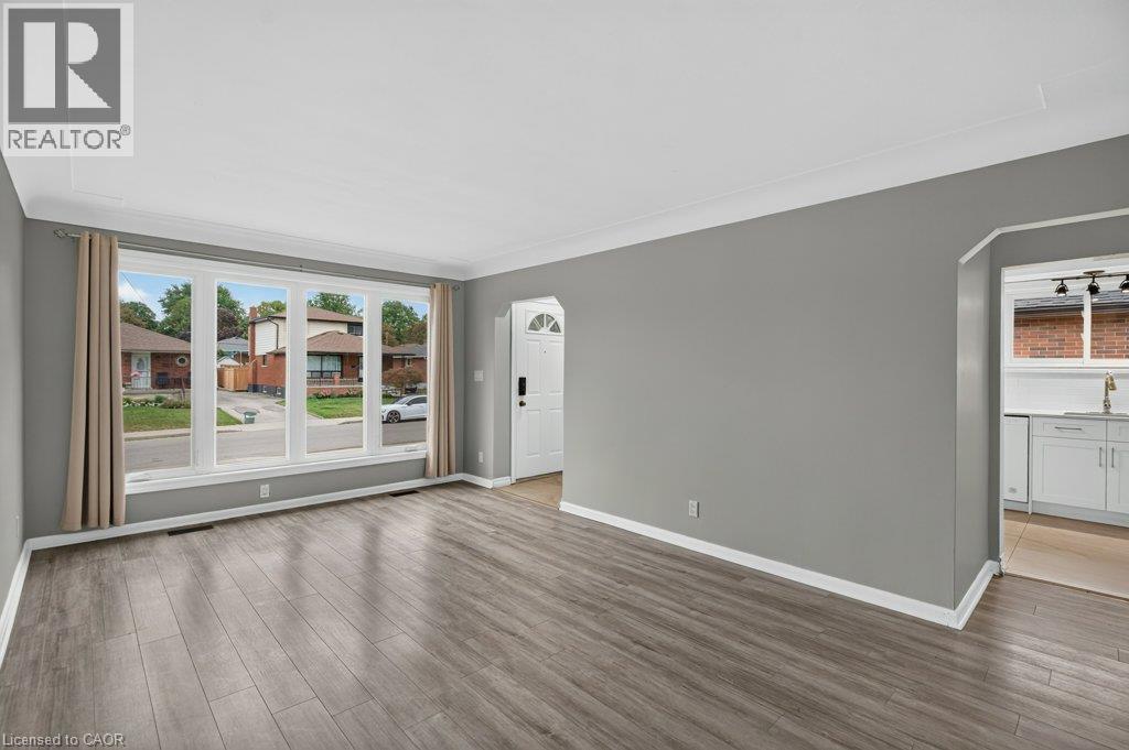 40 Clarendon Avenue Property Photo 4