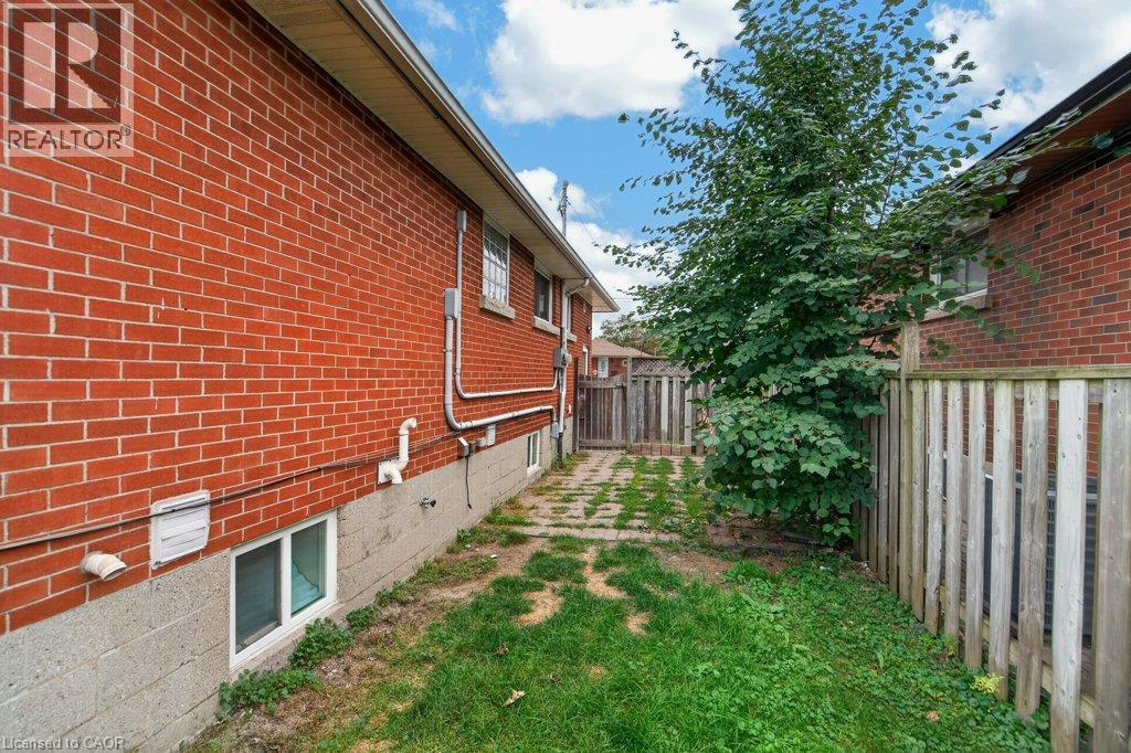 40 Clarendon Avenue Property Photo 38