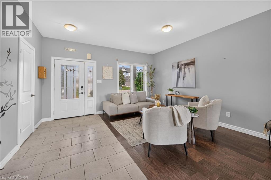40 Trillium Way Property Photo 5