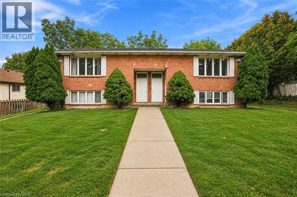 26 Renfrew Street E Property Photo 2