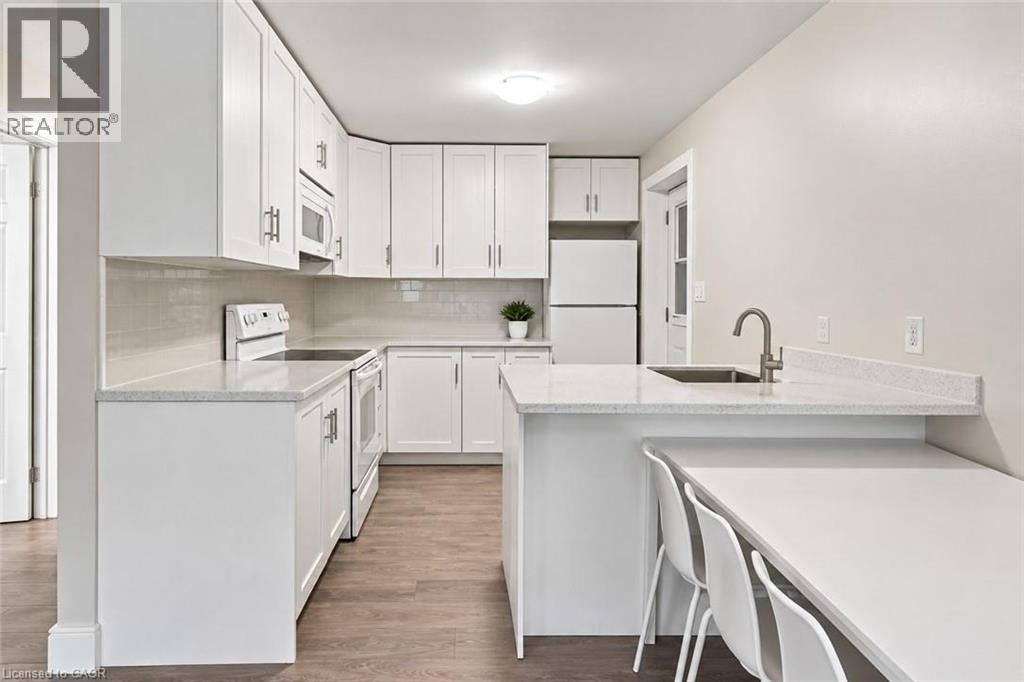 26 Renfrew Street E Property Photo 27