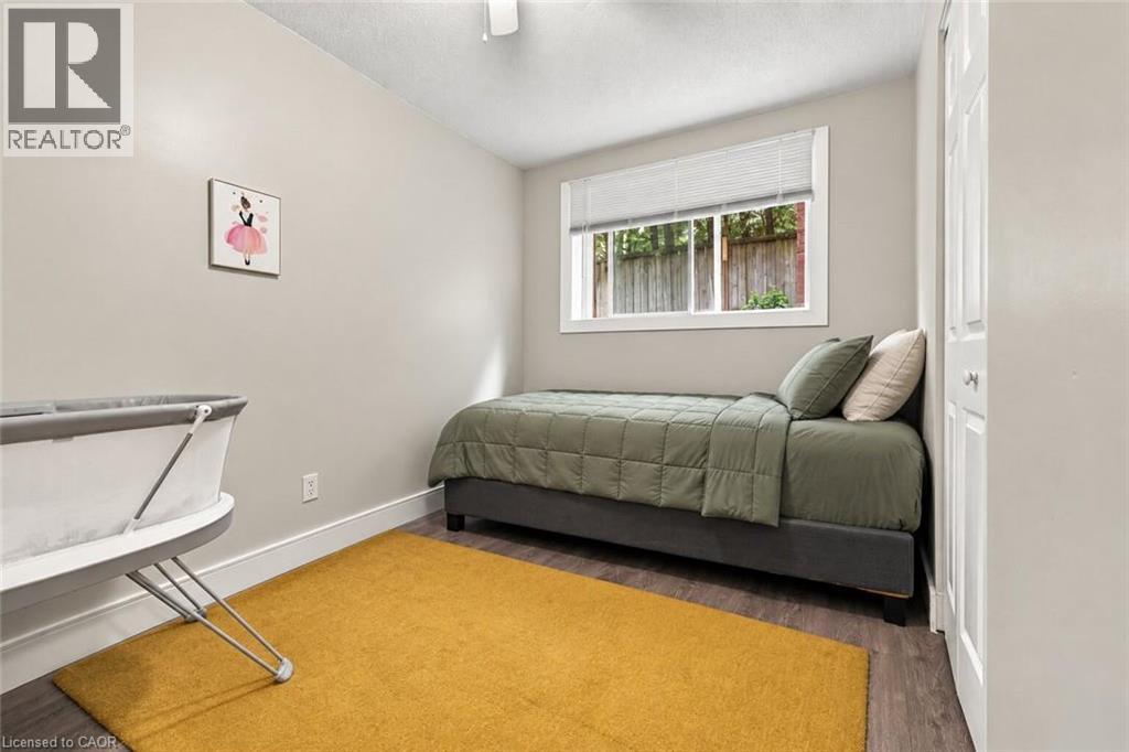26 Renfrew Street E Property Photo 28