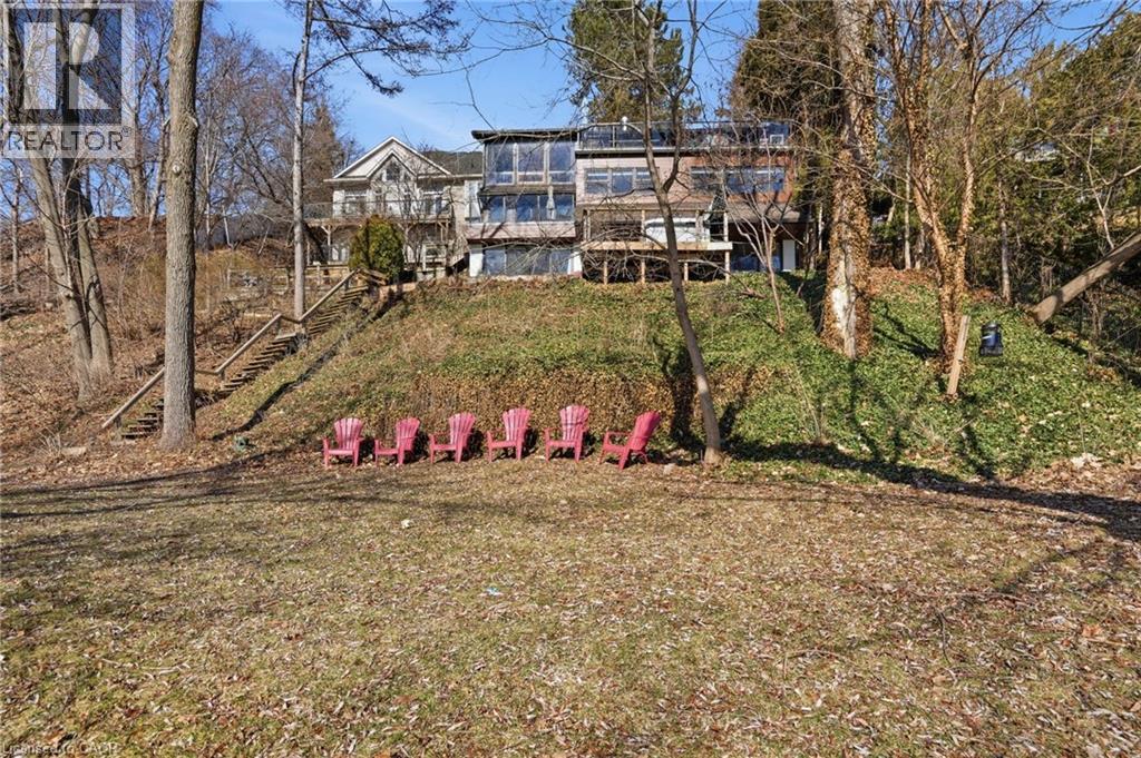 868 Danforth Place Property Photo 44