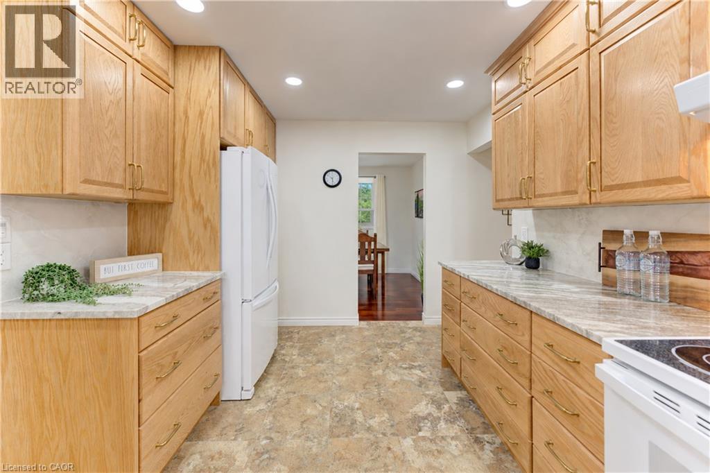 422 Grangewood Drive Property Photo 11