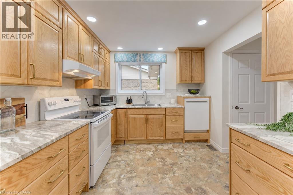422 Grangewood Drive Property Photo 14