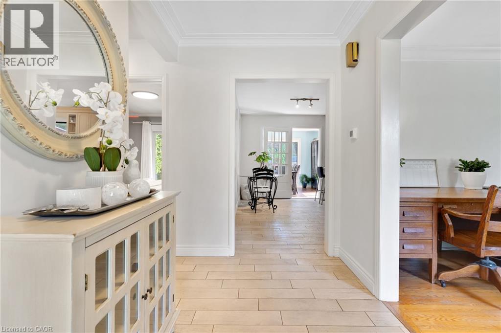 7 Shadywood Lane Property Photo 6