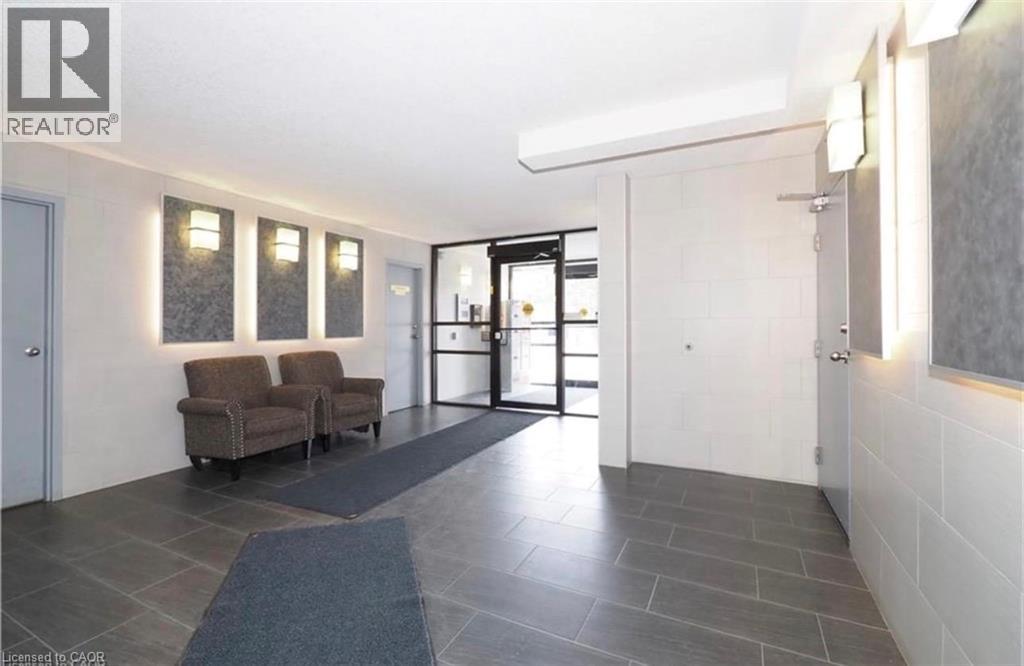 18 Holborn Court Unit# 105 Property Photo 3