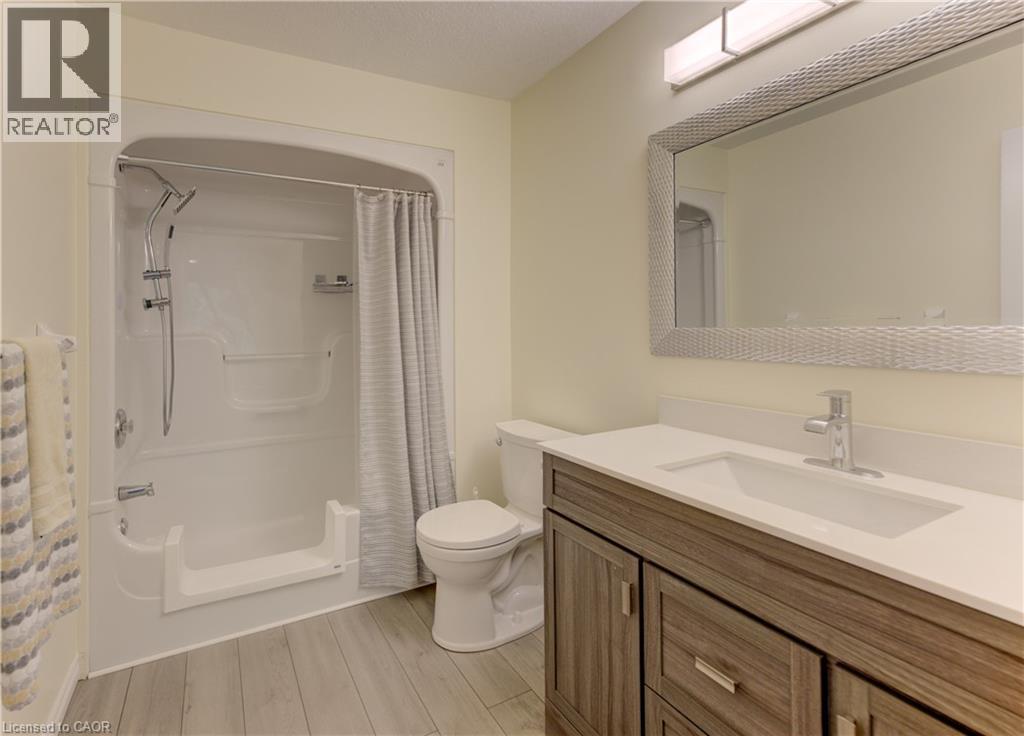 25 Bankside Drive Unit# 2 Property Photo 8