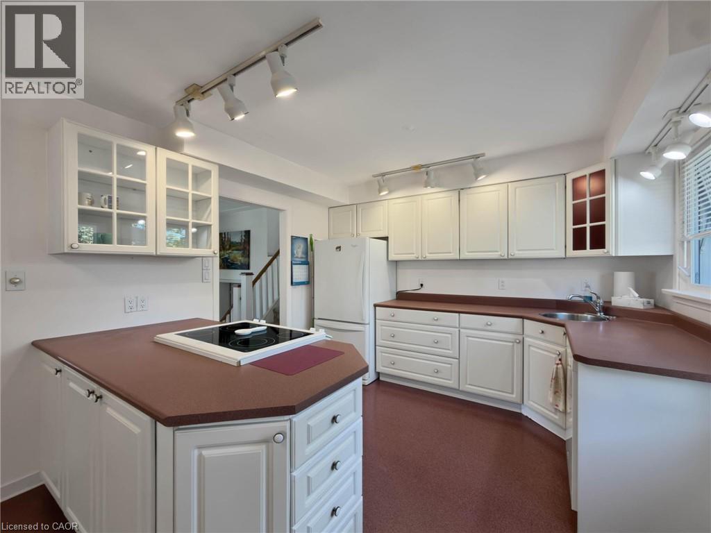 216 Fairview Avenue Property Photo 25