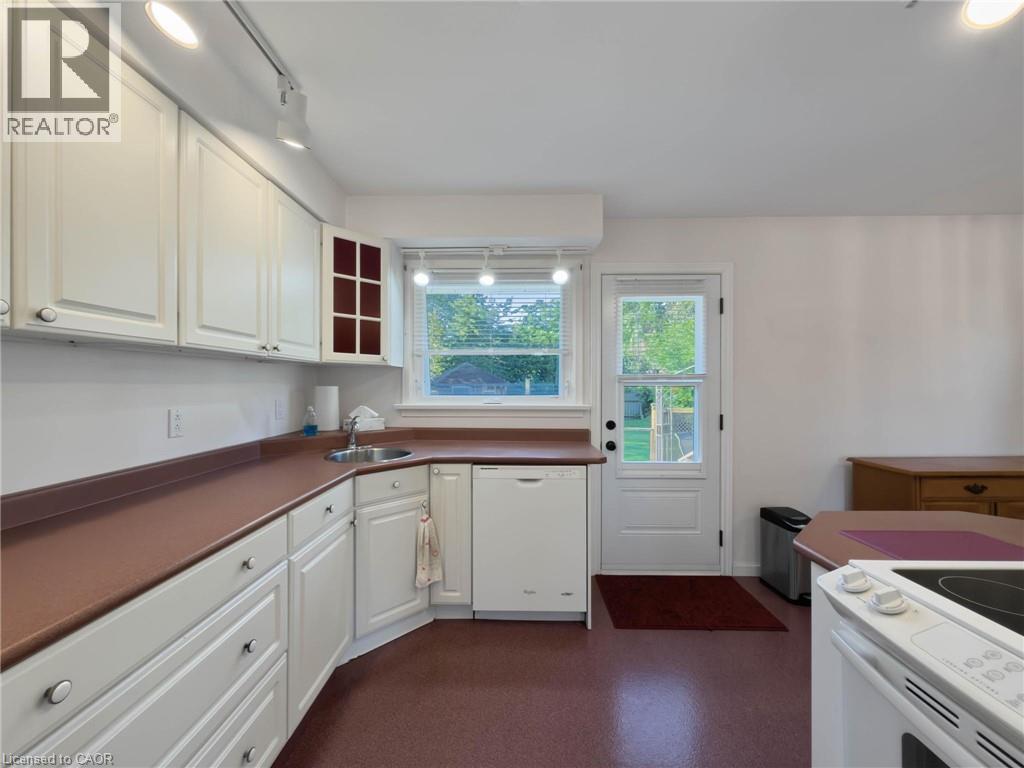 216 Fairview Avenue Property Photo 28