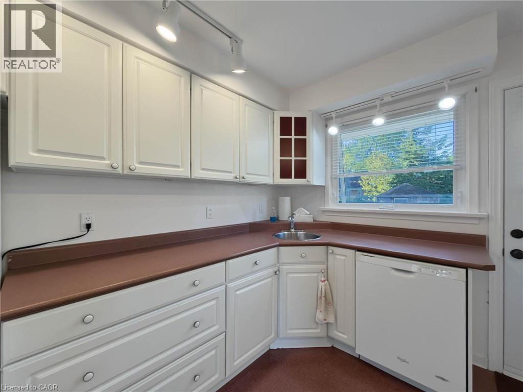216 Fairview Avenue Property Photo 29