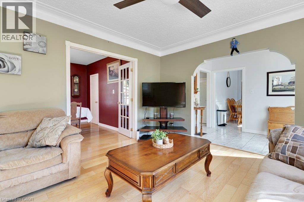 52 Third Avenue Property Photo 15