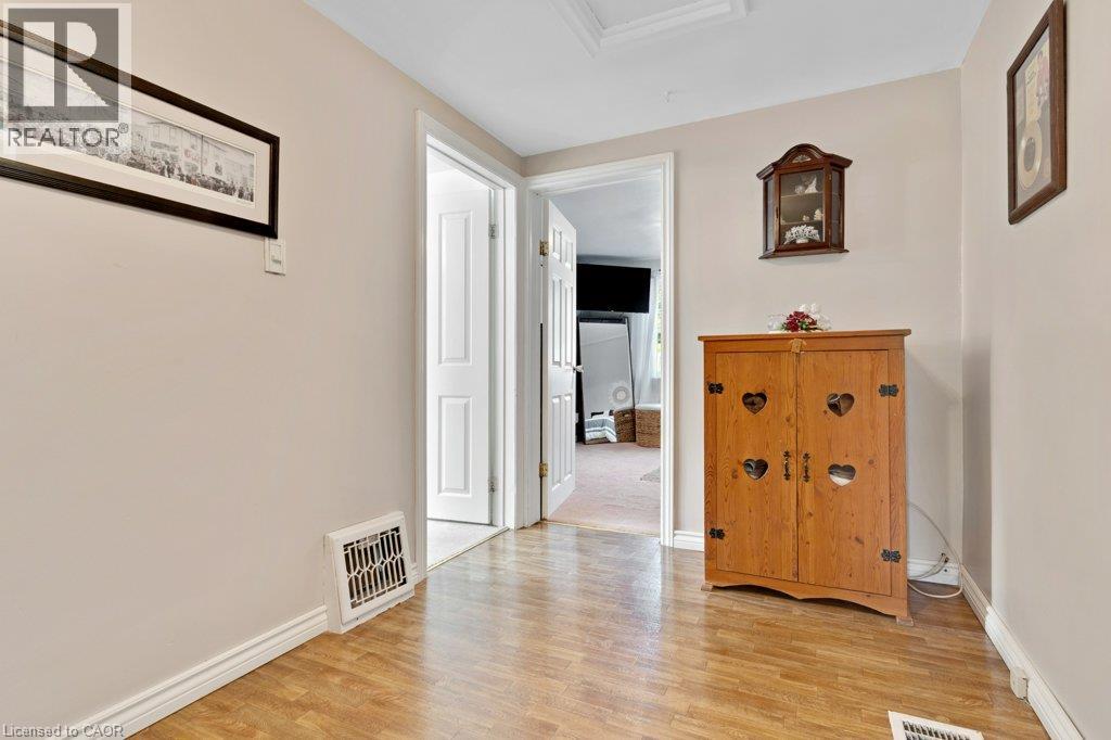 52 Third Avenue Property Photo 27