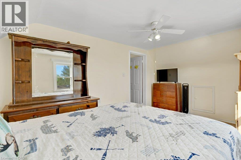 52 Third Avenue Property Photo 33
