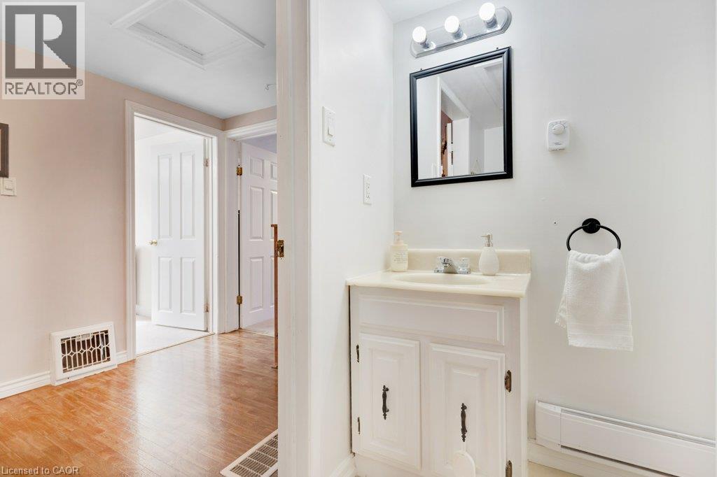 52 Third Avenue Property Photo 35