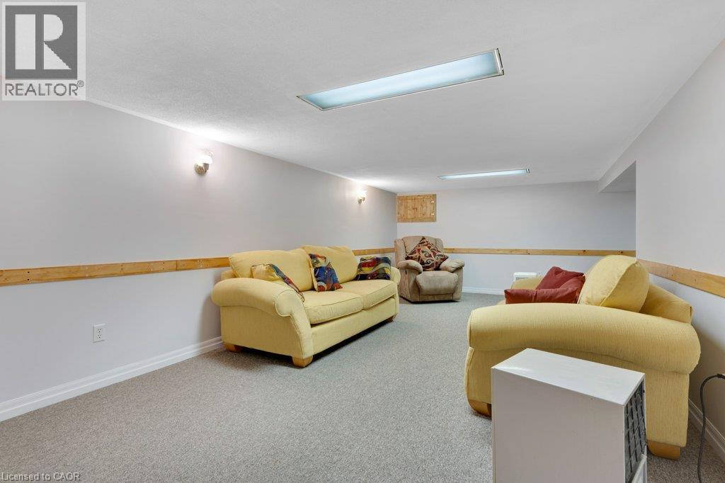 52 Third Avenue Property Photo 37
