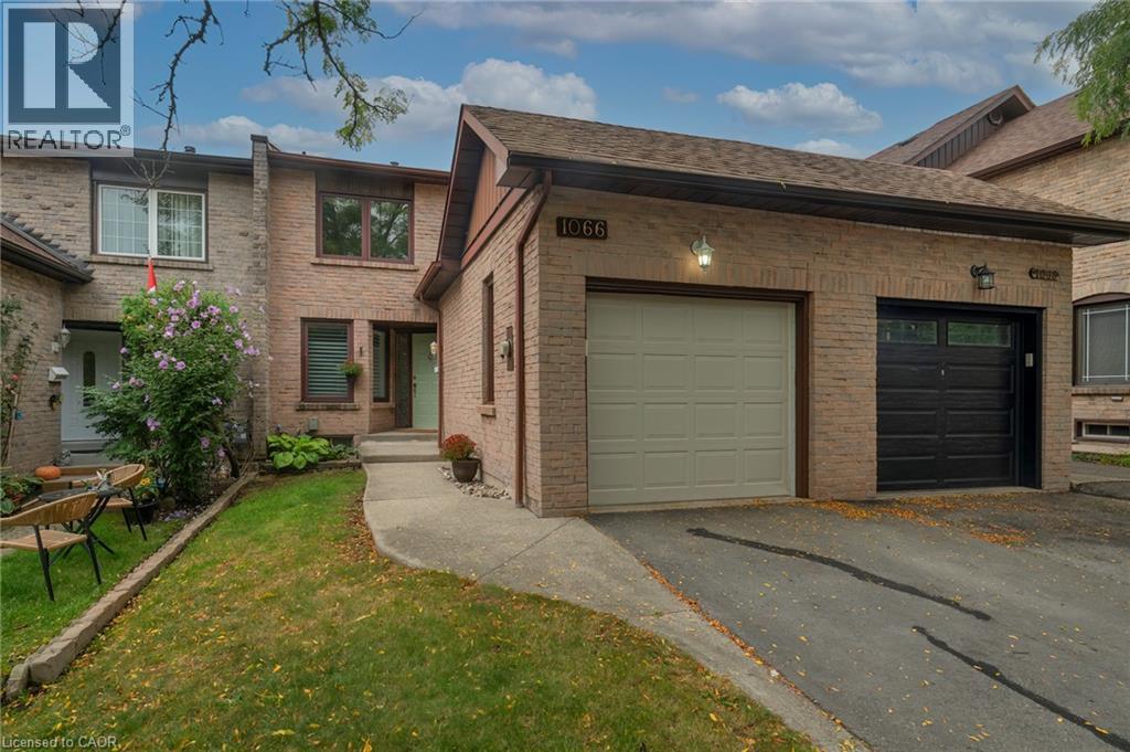 1066 Runnymead Crescent Property Photo 1