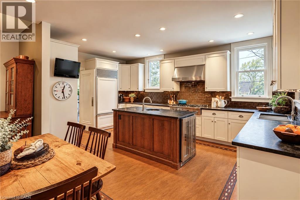 5 Undercliffe Avenue Property Photo 15