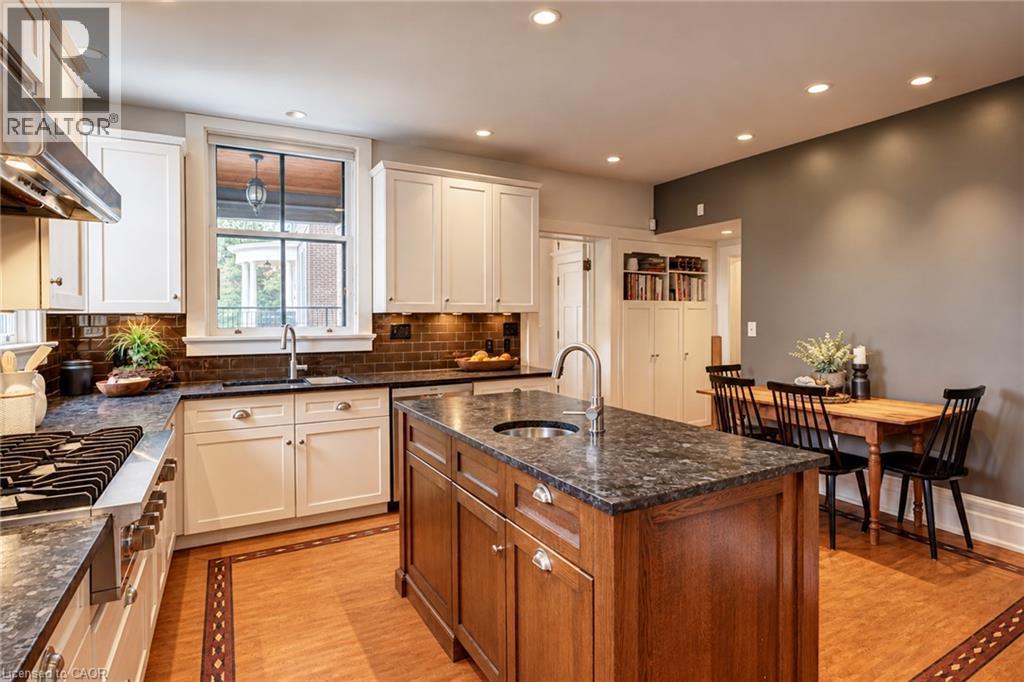 5 Undercliffe Avenue Property Photo 18