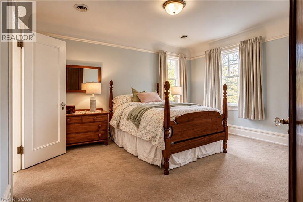 5 Undercliffe Avenue Property Photo 27