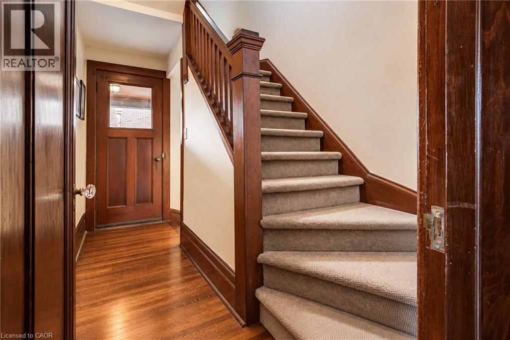 5 Undercliffe Avenue Property Photo 33