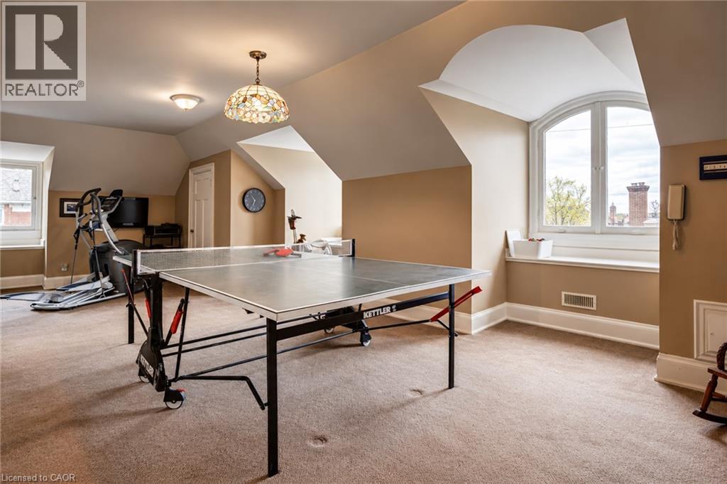 5 Undercliffe Avenue Property Photo 35