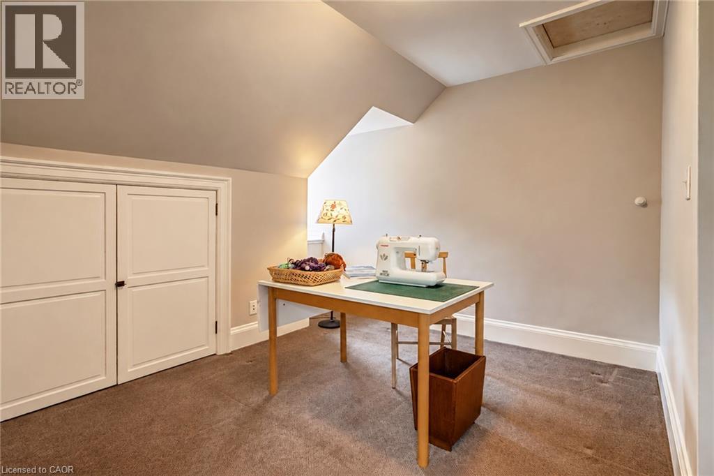 5 Undercliffe Avenue Property Photo 37