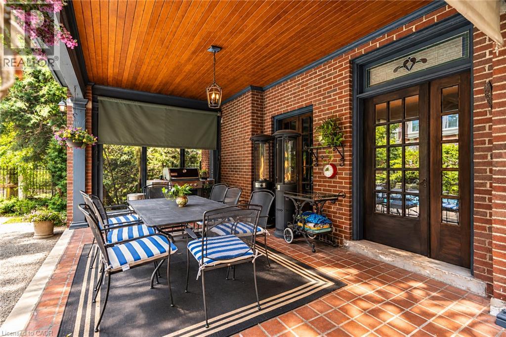 5 Undercliffe Avenue Property Photo 44