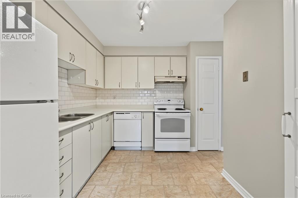 391 Stone Church Road E Unit# 14 Property Photo 6