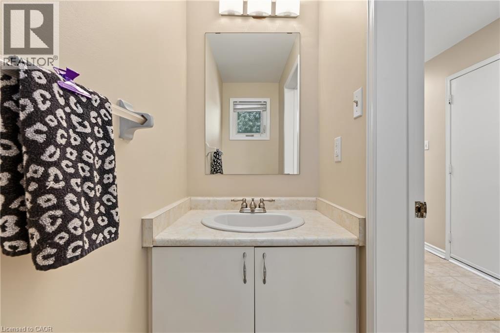 391 Stone Church Road E Unit# 14 Property Photo 13